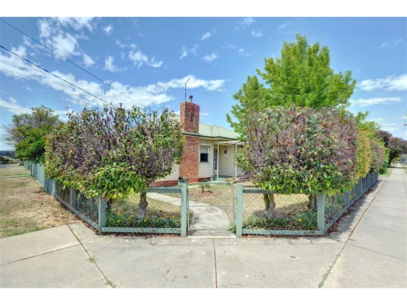 248 Forest Street, Wendouree VIC 3355