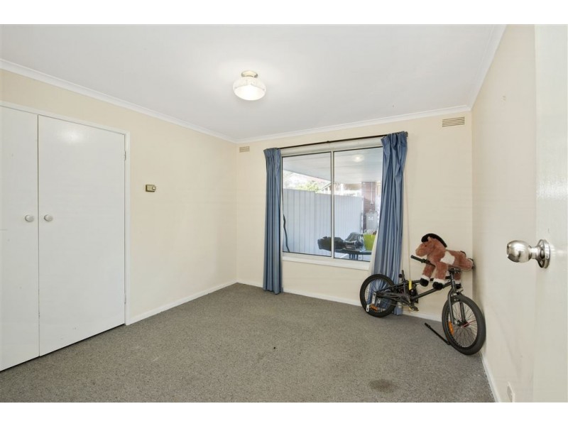 11 Windermere Way, Cardigan Village VIC 3352