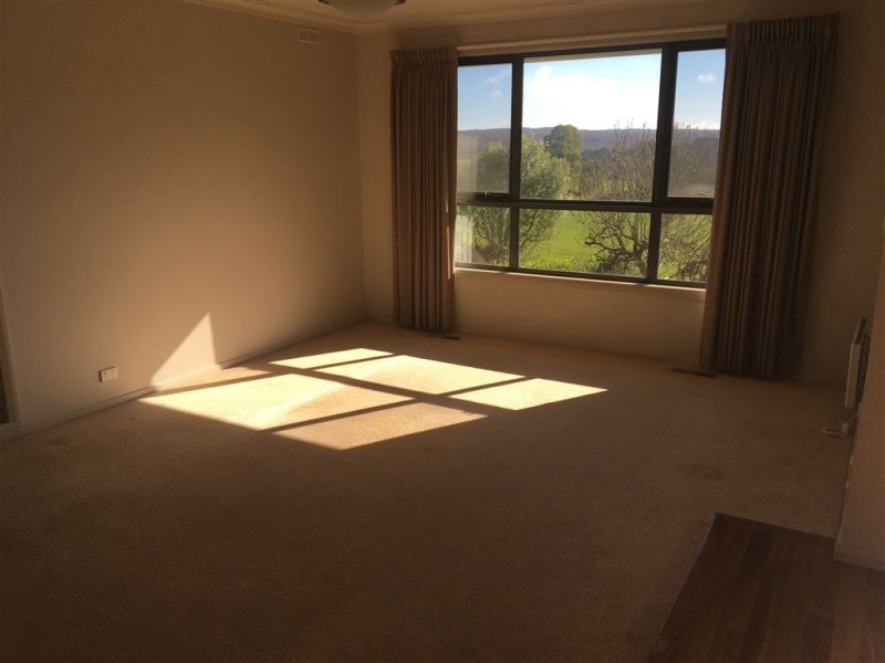 9 Hilltop Drive, Brown Hill VIC 3350