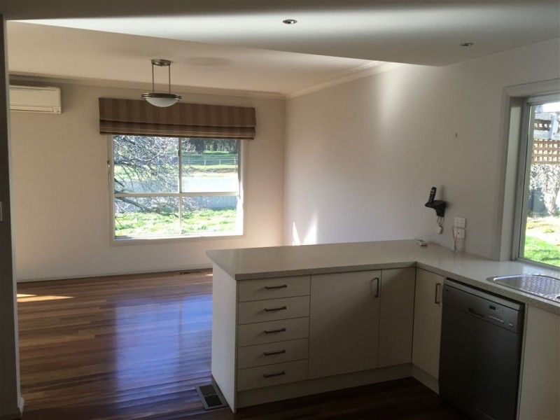 9 Hilltop Drive, Brown Hill VIC 3350