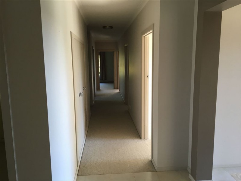 9 Hilltop Drive, Brown Hill VIC 3350