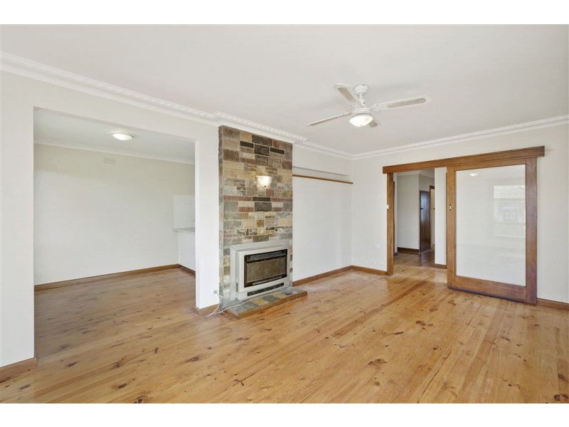 19 Mauger Street, Wendouree VIC 3355