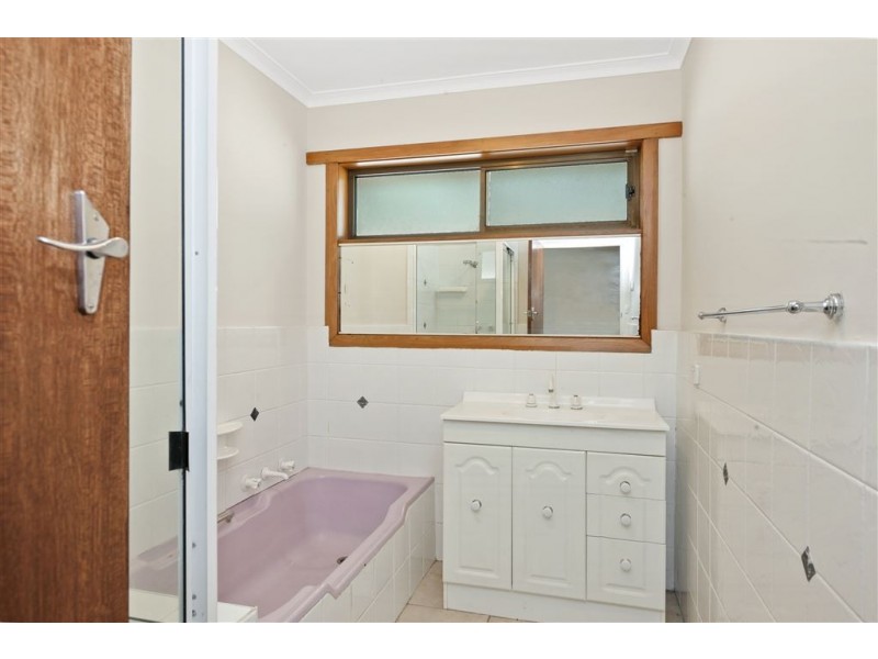 19 Mauger Street, Wendouree VIC 3355