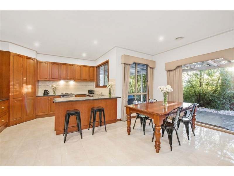 2 Catherine Court, Brown Hill VIC 3350
