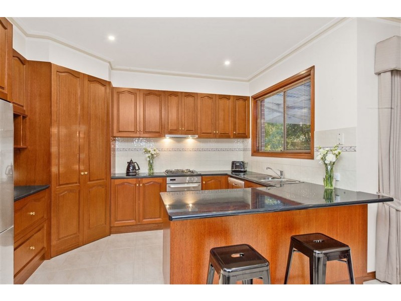 2 Catherine Court, Brown Hill VIC 3350