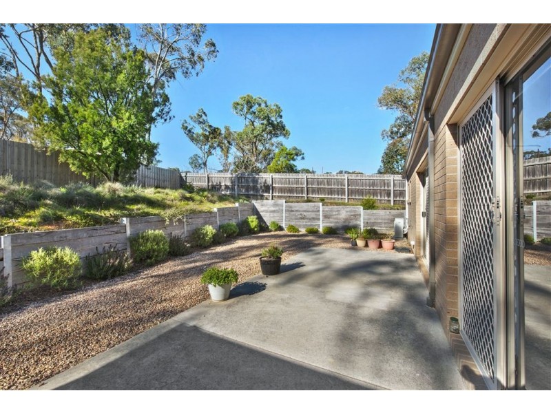 18 Zoe Drive, Mount Helen VIC 3350