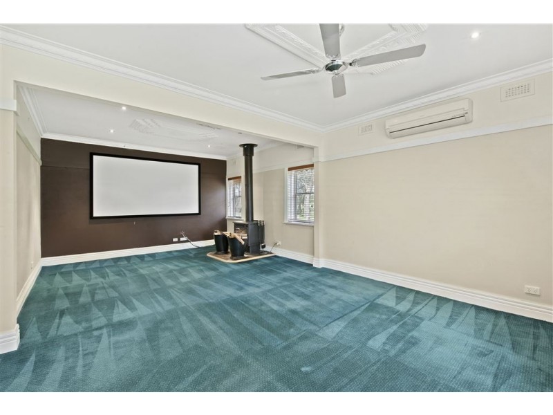 89 Clarkes Road, Enfield VIC 3352