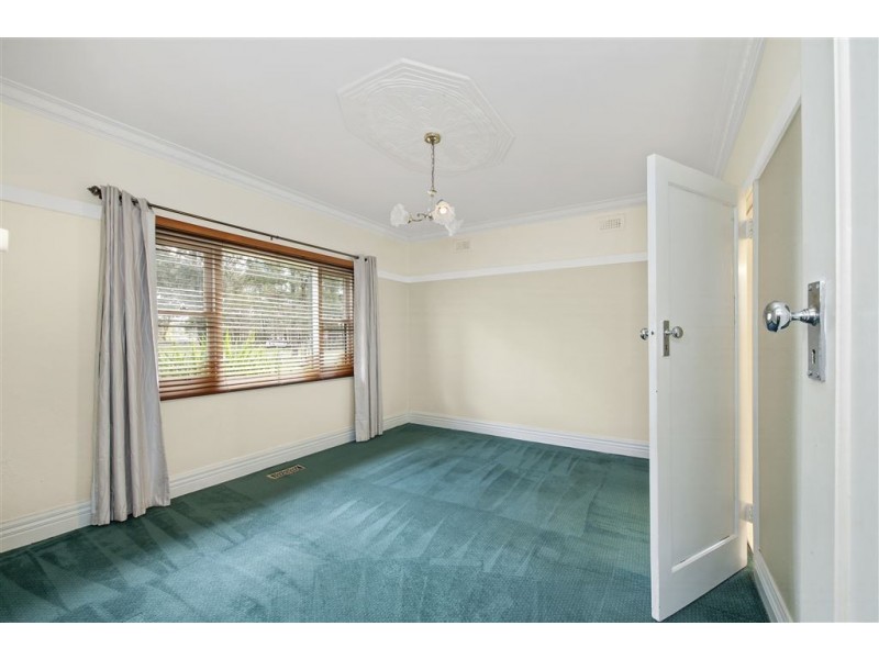 89 Clarkes Road, Enfield VIC 3352