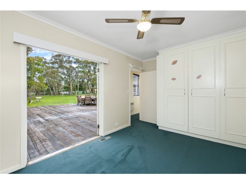 89 Clarkes Road, Enfield VIC 3352