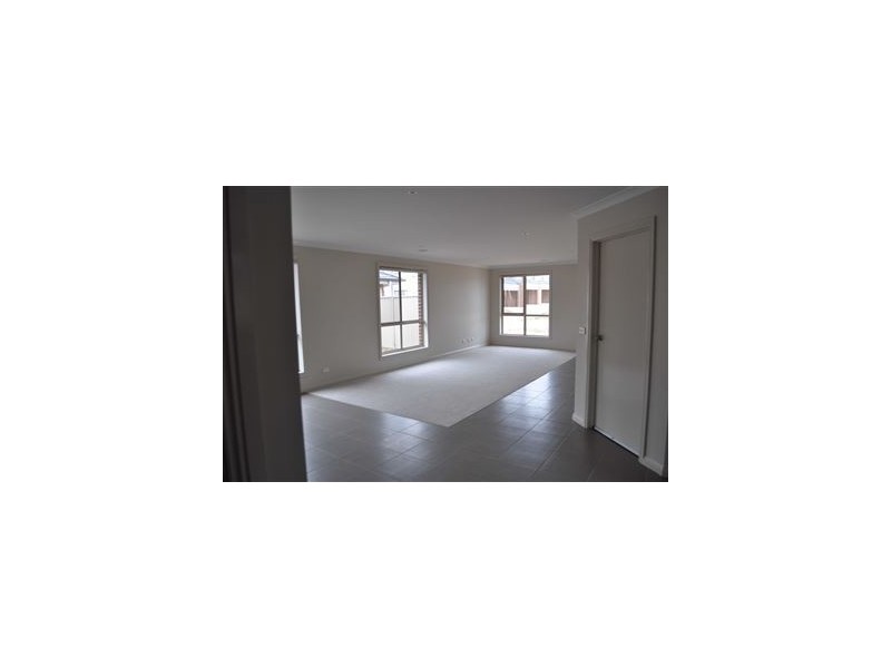 6 Oberon Street, Alfredton VIC 3350