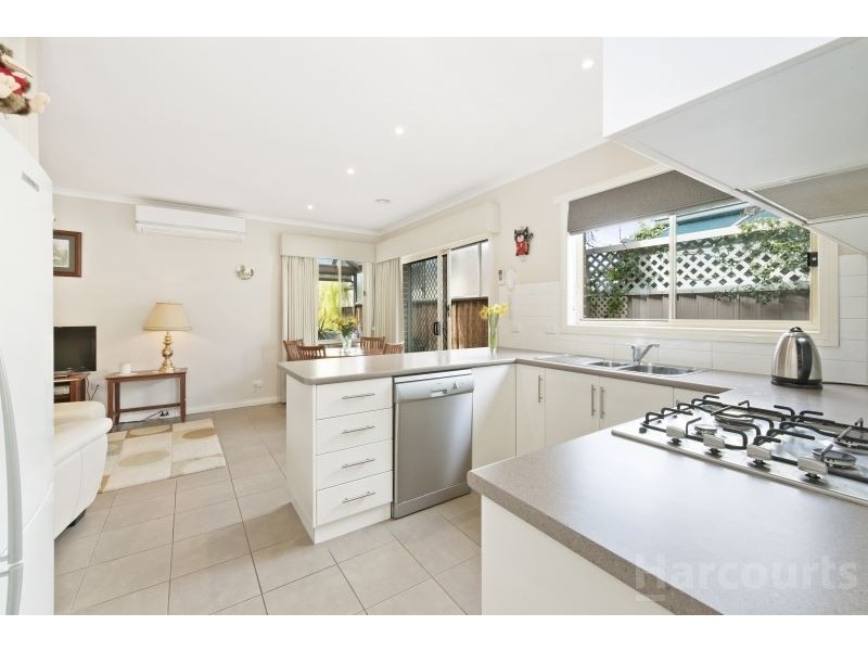 1/64 Park Street, Wendouree VIC 3355