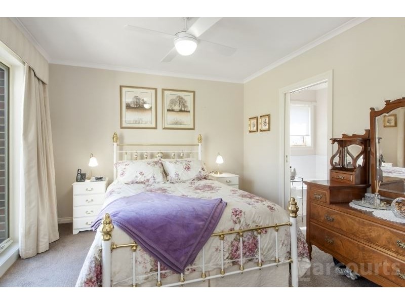 1/64 Park Street, Wendouree VIC 3355