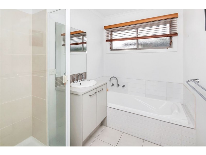 7 Megan Street, Miners Rest VIC 3352