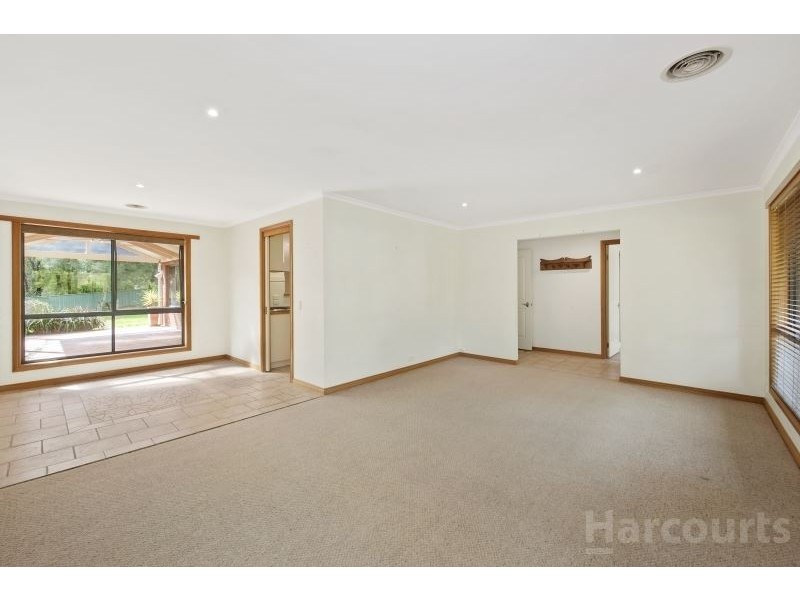 5 Ploughshare Drive, Mount Helen VIC 3350