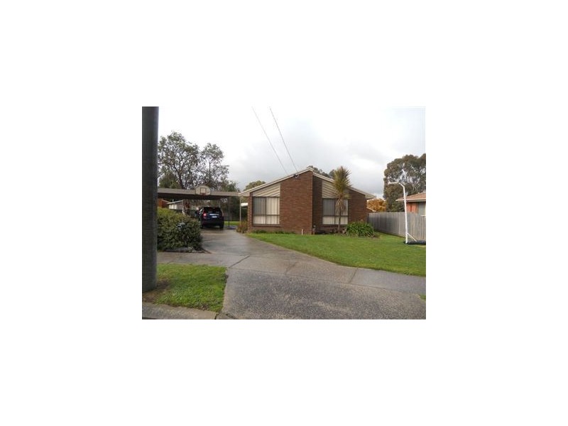 5 Cook Close, Sebastopol VIC 3356