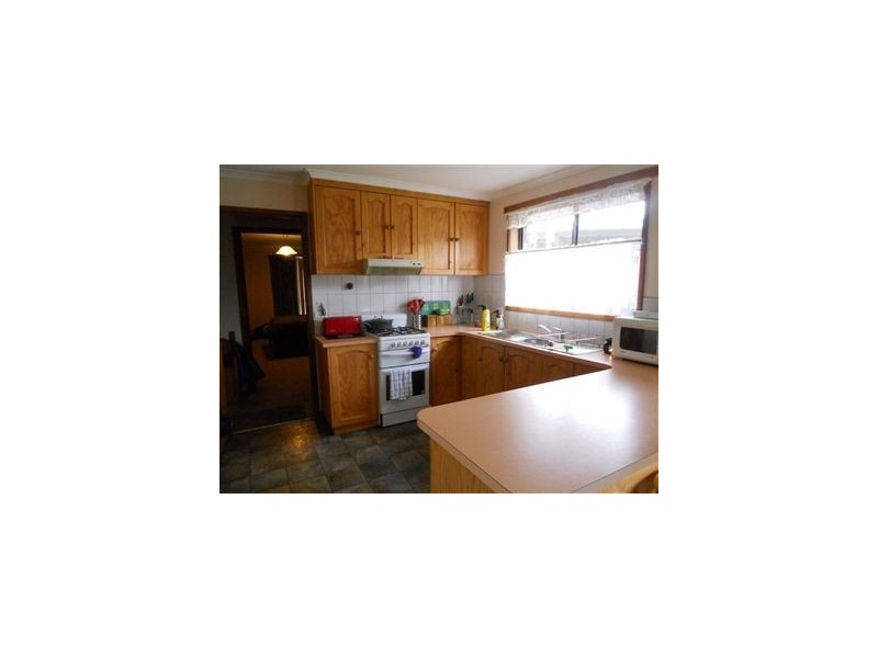 5 Cook Close, Sebastopol VIC 3356