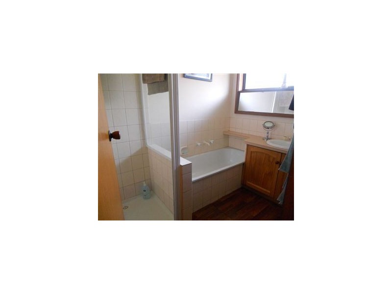 5 Cook Close, Sebastopol VIC 3356