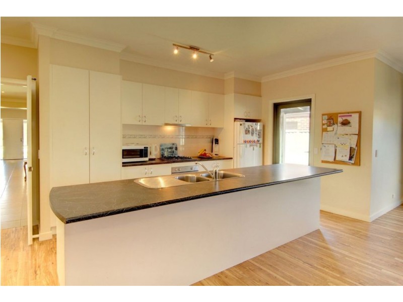 13 Delaney Drive, Macarthur Park, Miners Rest VIC 3352