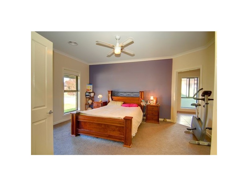 13 Delaney Drive, Macarthur Park, Miners Rest VIC 3352