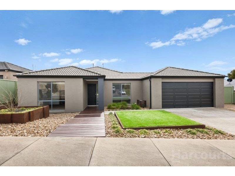 4 Lowry Crescent, Miners Rest VIC 3352
