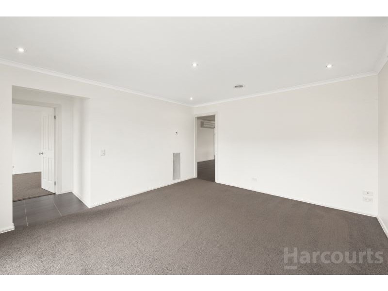 4 Lowry Crescent, Miners Rest VIC 3352