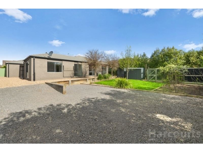 4 Lowry Crescent, Miners Rest VIC 3352