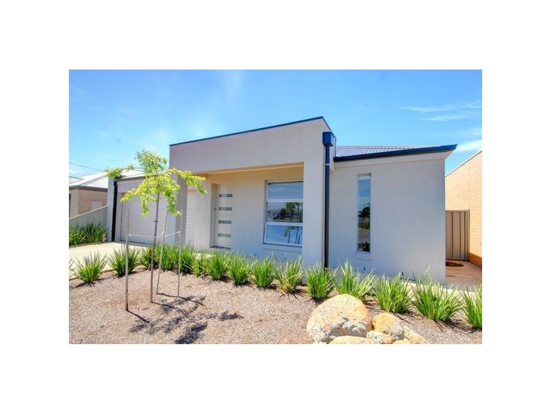 204 Learmonth Road, Wendouree VIC 3355