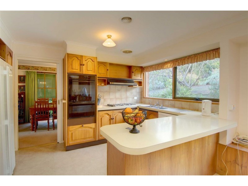 8 Woodside Court, Ballarat North VIC 3350