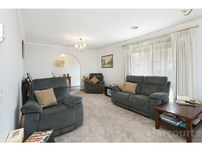 27 Molbray Street, Wendouree VIC 3355