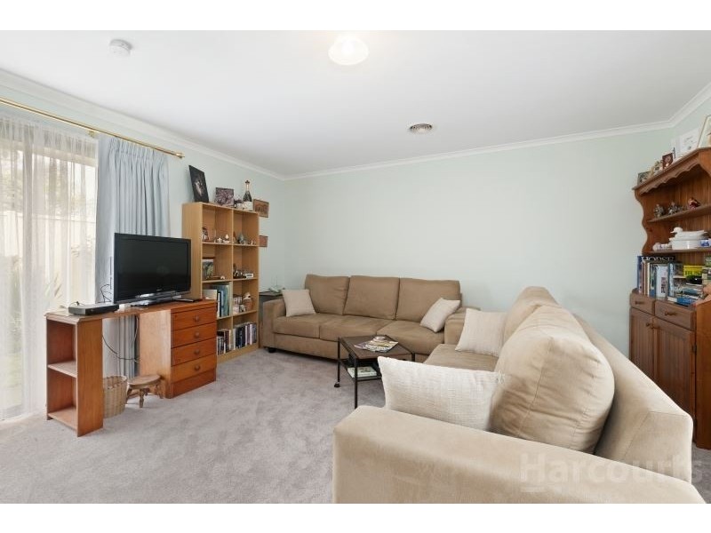 27 Molbray Street, Wendouree VIC 3355