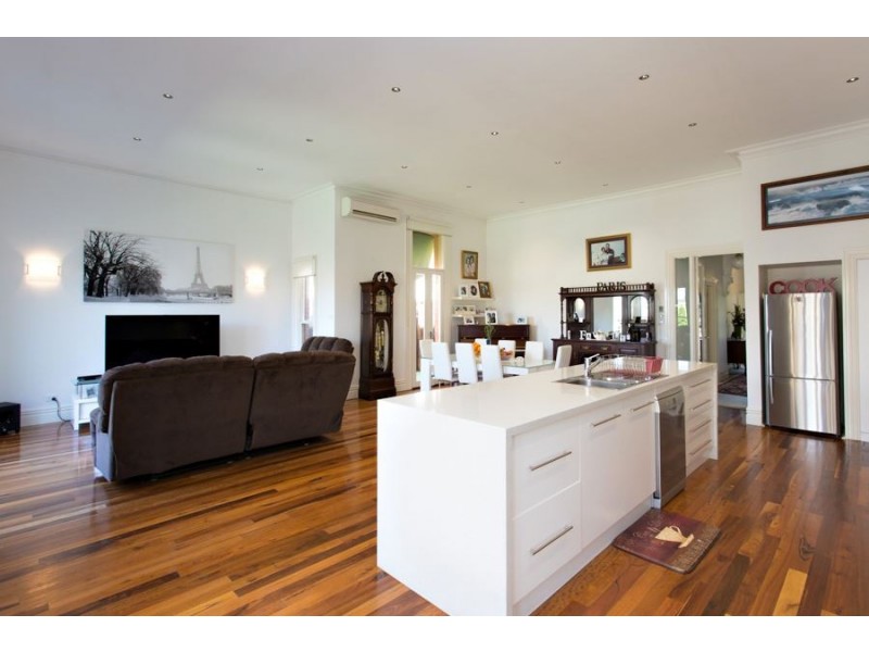 805 Macarthur Street, Soldiers Hill VIC 3350