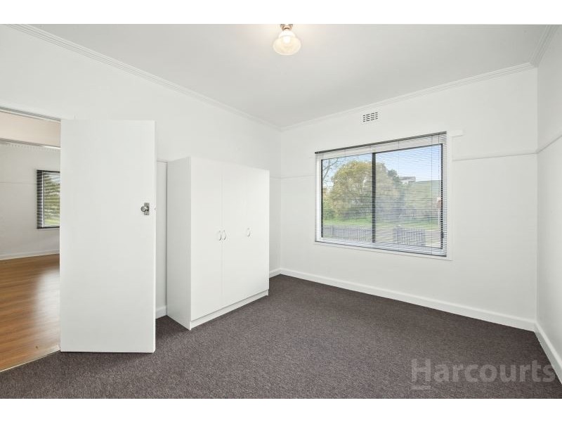 39 White Avenue, Wendouree VIC 3355