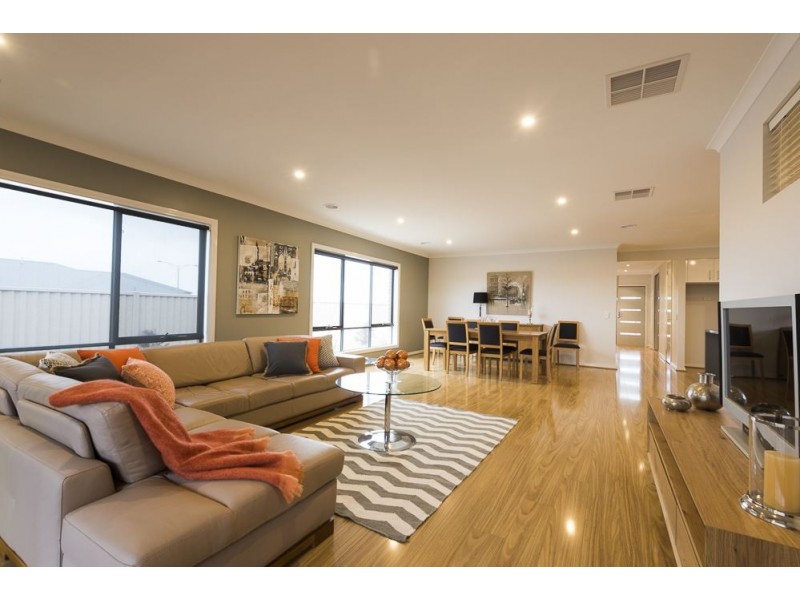 424 Greenhalghs Road, Delacombe VIC 3356