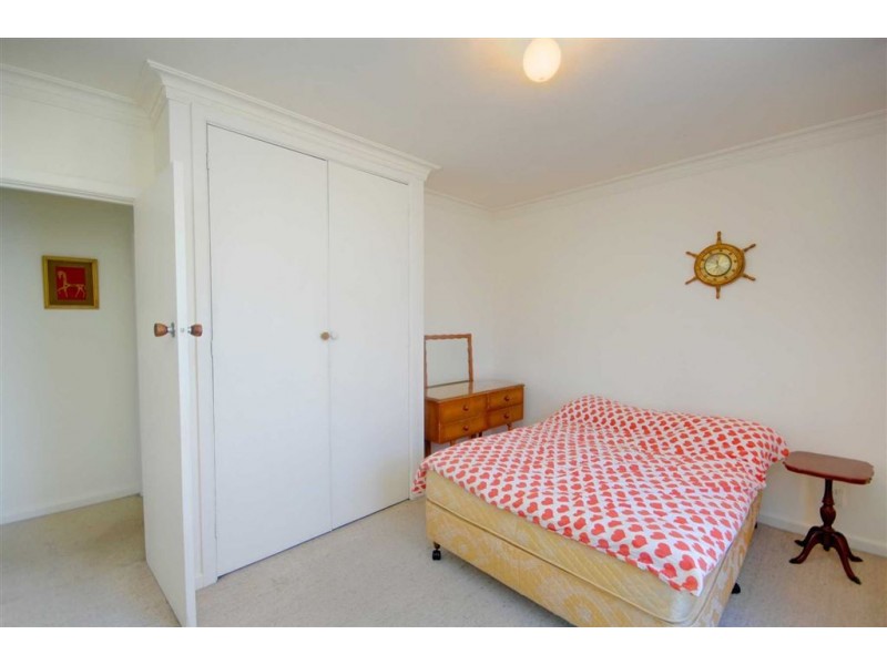 8 Maxlyn Ave, Ballarat East VIC 3350