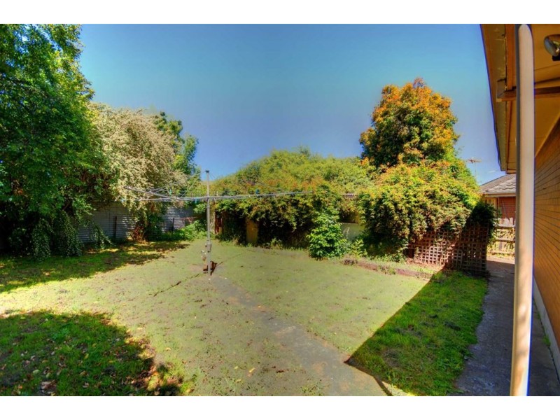 8 Maxlyn Ave, Ballarat East VIC 3350