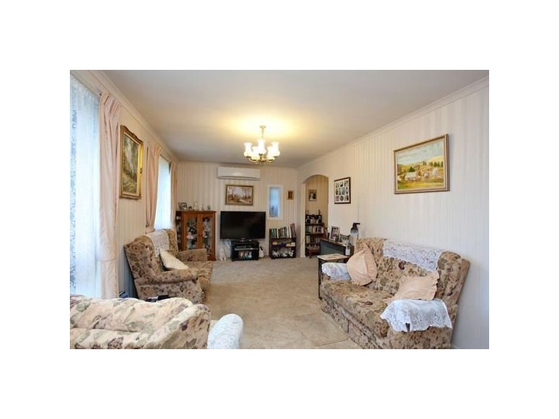 2 Highfield Avenue, Mount Clear VIC 3350