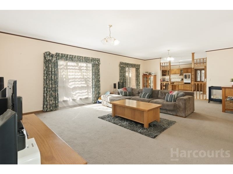 14 Shari Drive, Delacombe VIC 3356