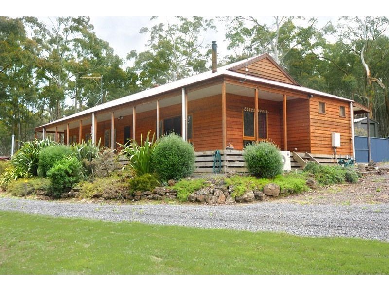 35 Tooheys Close, Gordon VIC 3345