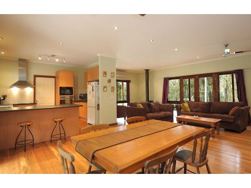 35 Tooheys Close, Gordon VIC 3345