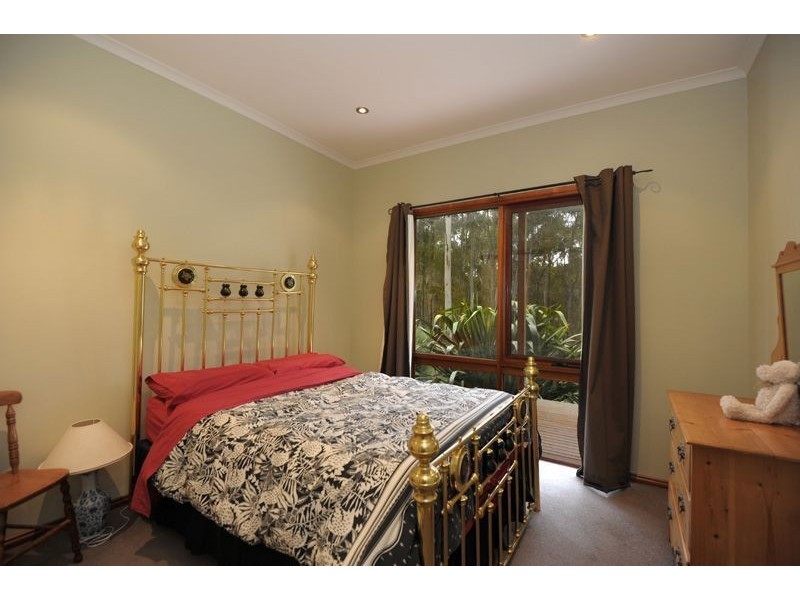 35 Tooheys Close, Gordon VIC 3345