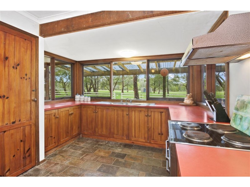 132 Clarkes Road, Enfield VIC 3352