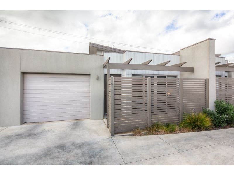 4 Latitude Court, Ballarat East VIC 3350