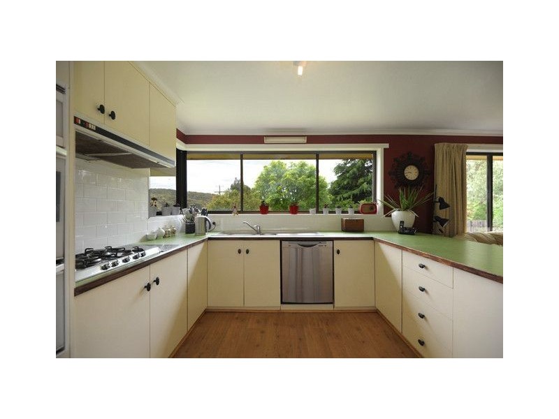 20 Springs Road, Brown Hill VIC 3350