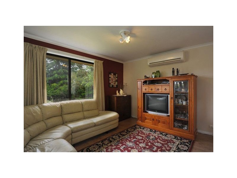 20 Springs Road, Brown Hill VIC 3350