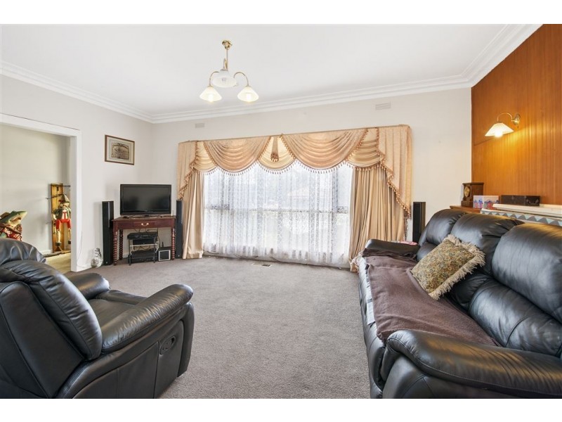 1/5 Whitehorse Road, Mount Clear VIC 3350