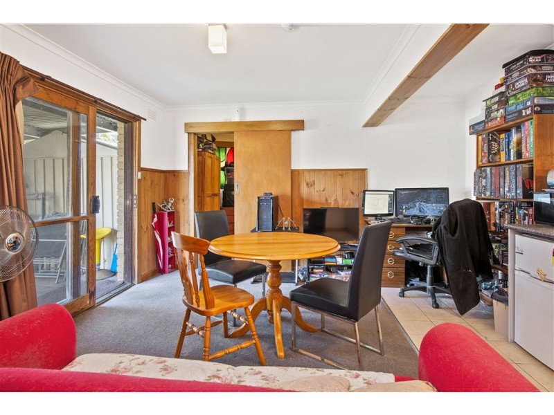 1/5 Whitehorse Road, Mount Clear VIC 3350