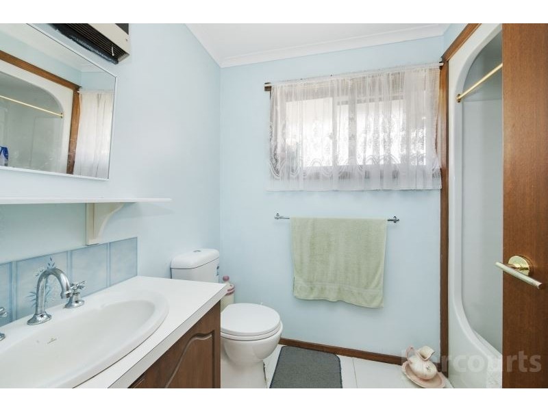 4 Fleur Court, Delacombe VIC 3356