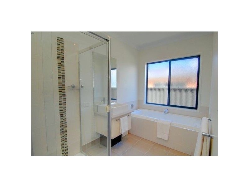 10 Brahman Drive, Delacombe VIC 3356