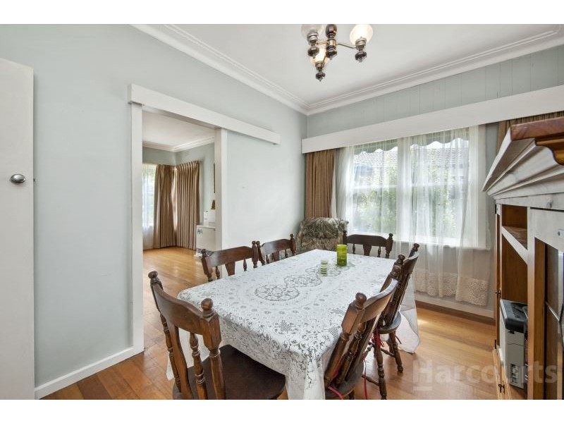 4 Lambert Street, Wendouree VIC 3355