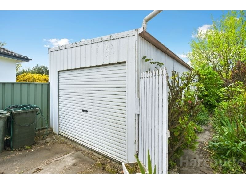 4 Lambert Street, Wendouree VIC 3355